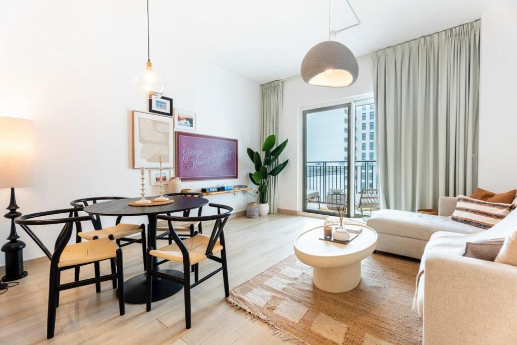 Apartamento Yas Island Elegant 2br With & Pool View Abu Dhabi