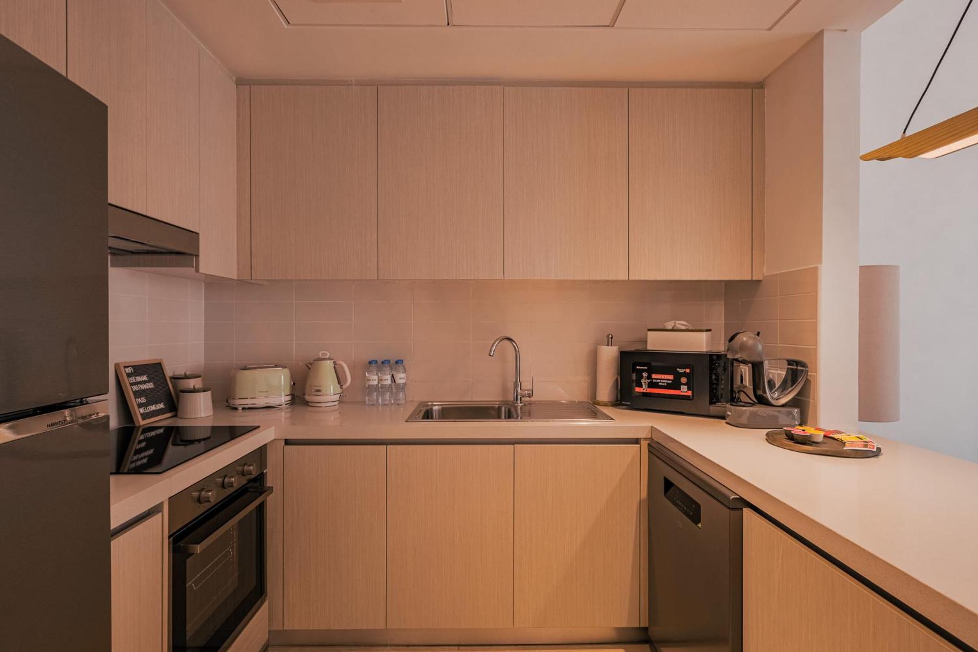 Yas Island Elegant 2br With & Pool View * Abu Dhabi
