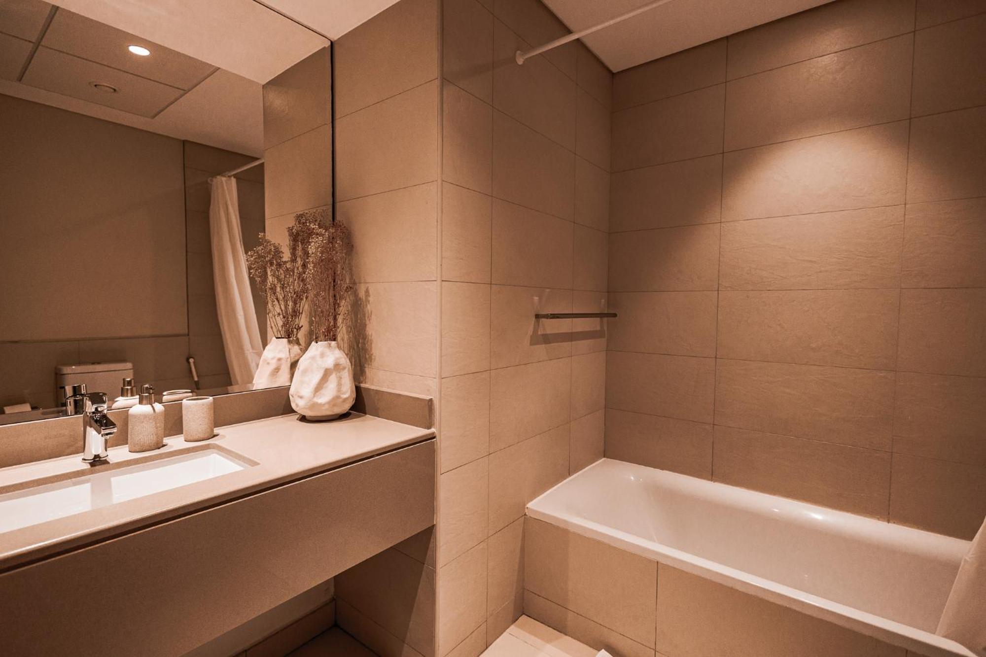 Apartamento Yas Island Elegant 2br With & Pool View *