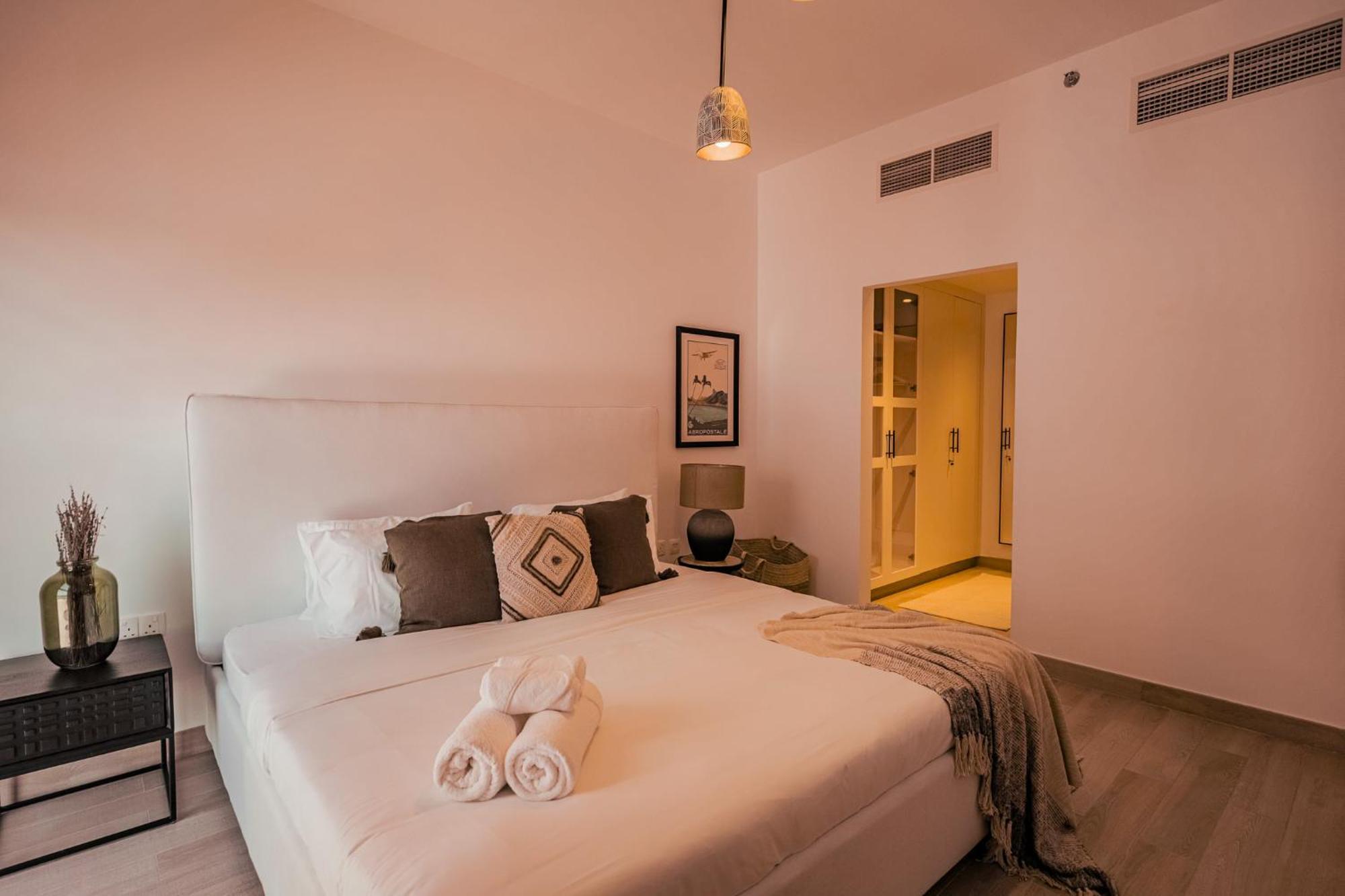 Yas Island Elegant 2br With & Pool View Abu Dhabi
